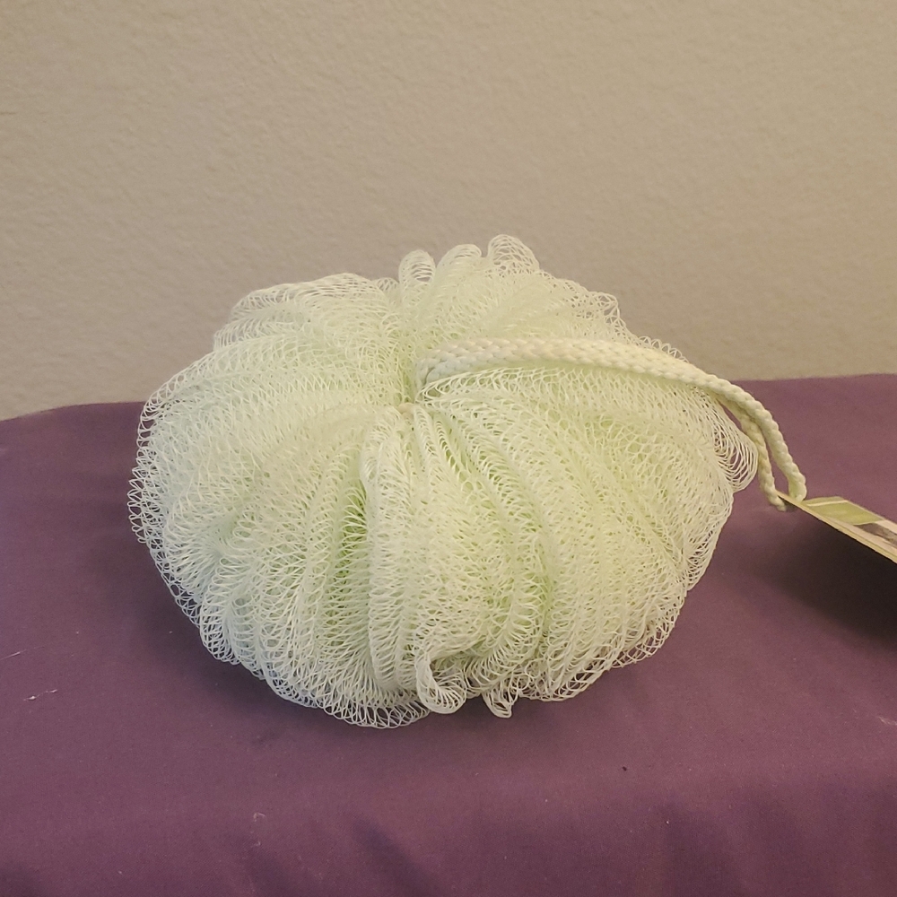 Bath & Body Works Light Green Bath Loofah